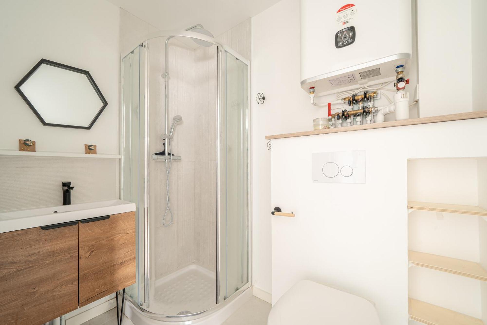 Suite Le Studio Litchi Baigne De Lumieres & Proche Des Plages Saint-Nazaire  Eksteriør bilde